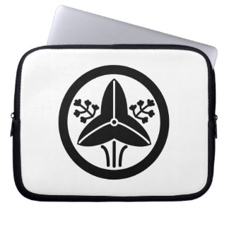 Kamon (family crest): Marunitachi Omodaka Laptop Sleeve