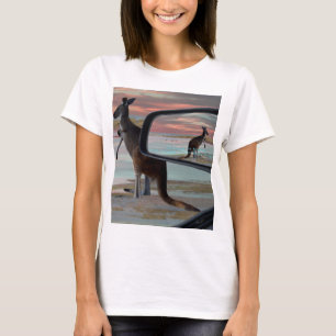 Kangaroo Seaside Breezes Illusion Art, T-Shirt