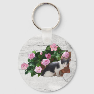 Katze im Rosenbusch  Keychain