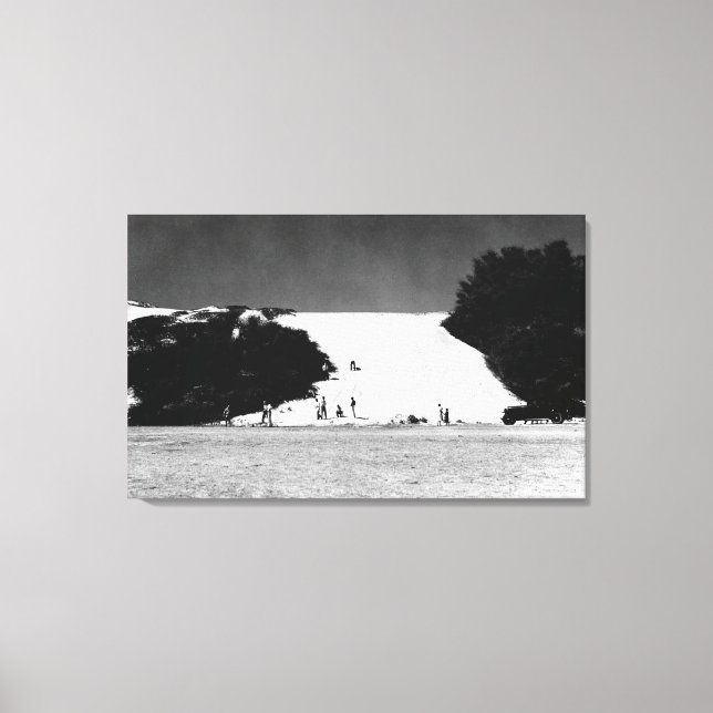 Kauai, Hawaii - View of Barking Sands Canvas Print (Front)