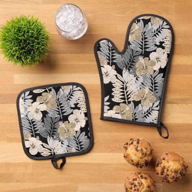 Kauai Jungle Hawaiian Hibiscus and Palms Neutral Oven Mitt & Pot Holder Set (Top Down)