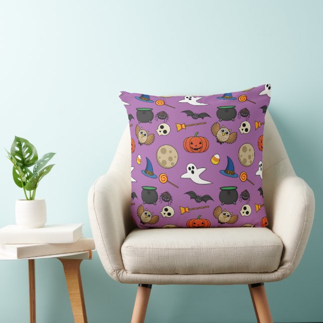 Kawaii Halloween Pack Throw Pillow (Chair)