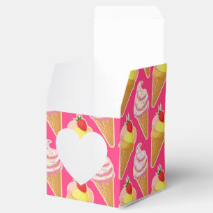 Kawaii pink pattern with strawberry ice cream  favor box