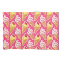 Kawaii pink pattern with strawberry ice cream