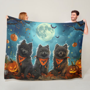 Keeshond Halloween Spooky Fleece Blanket
