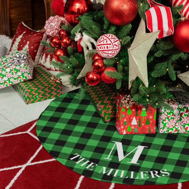Kelly Green Buffalo Plaid Family Monogram Brushed Polyester Tree Skirt (Kelly Green Buffalo Plaid Family Monogram Brushed Polyester Tree Skirt)