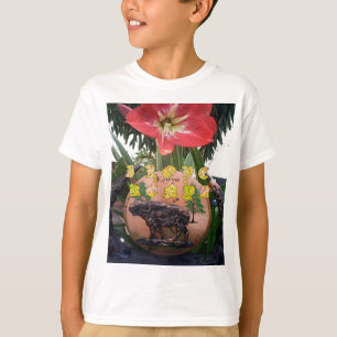 Kenyan Beauty: Flower, Aloe Vera, & Buffalo Design T-Shirt