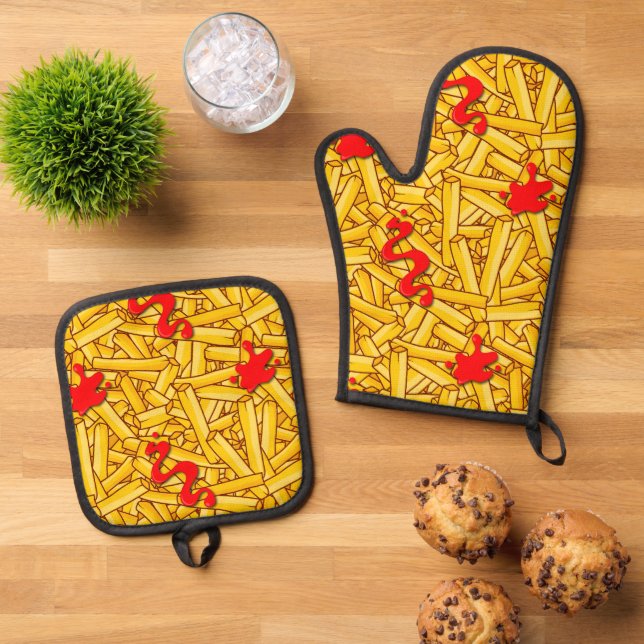 Ketchup and Fries Funny Food Pattern Oven Mitt & Pot Holder Set (Top Down)