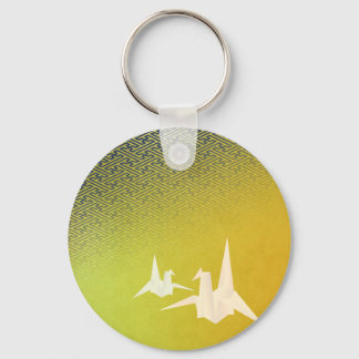 KEY HOLDER OF FOLDED CRANE AND SAAYA-SHAPED PATTER KEYCHAIN