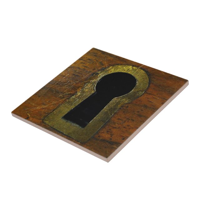 Keyhole in a wooden door tile (Side)