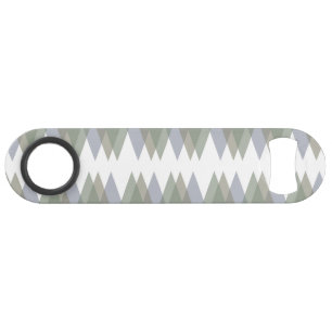 Khaki triangles bar key