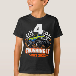 Kids 4th Birthday 4 Year Old Boys Born in 2022 T-Shirt