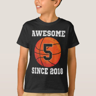 Kids 5th Birthday Bysketbyll Lover 5 Years Old Vin T-Shirt