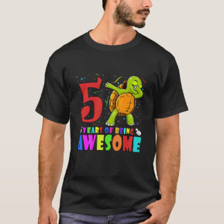 Kids 5Th Birthday Party Dabbing Turtle - 5 Years O T-Shirt