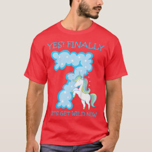 Kids 7 Seven 7th Birthday Party Cake Unicorn Ballo T-Shirt