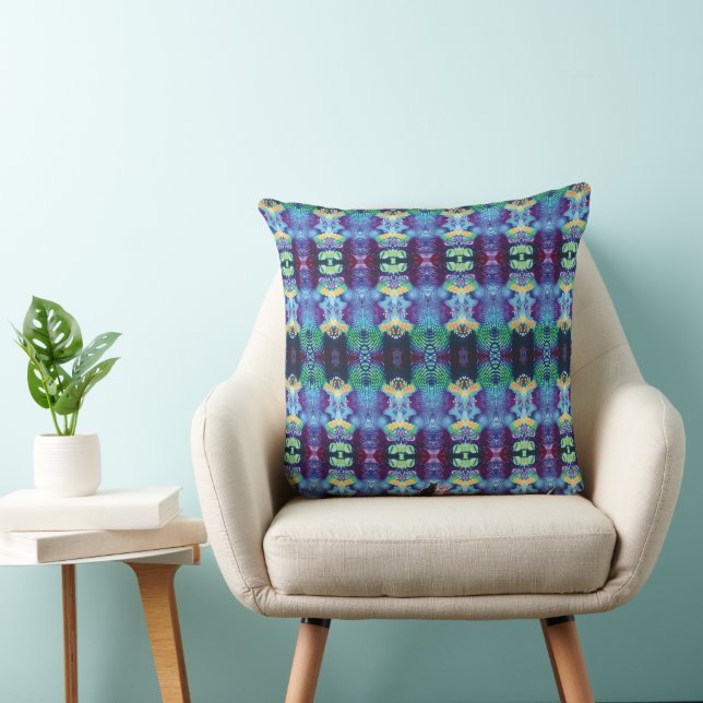 Kindawierdals KCFX Throw Pillow (Chair)