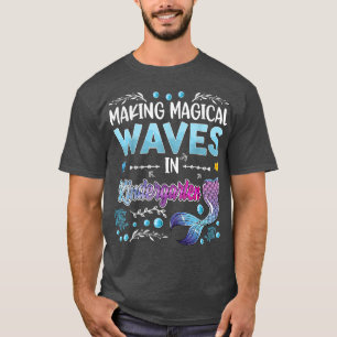 Kindergarten Cute Mermaid girls 1st day of back to T-Shirt