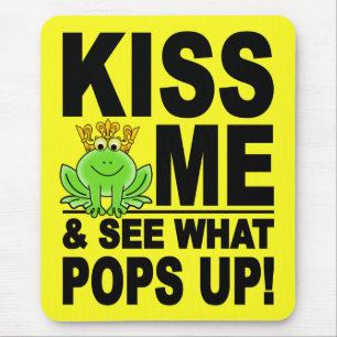 KISS ME Frog mousepad