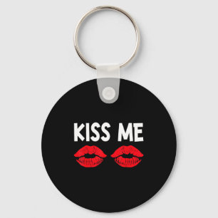 Kiss Me Funny Couples Tee Valentine's Day Couple M Keychain