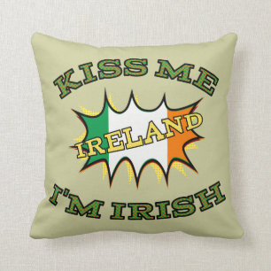 Kiss me I'm Irish starburst flag Throw Pillow
