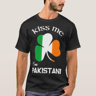 Kiss Me I'm Pakistani Shamrock Pakistan St T-Shirt
