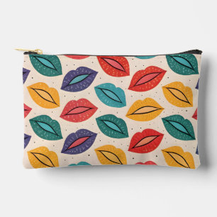 kiss pattern accessory pouch
