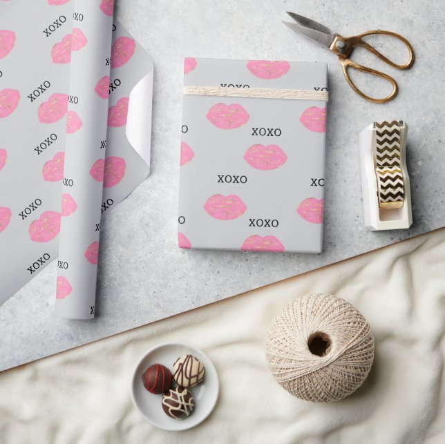 Kiss Pink Lips XOXO Wrapping Paper (Crafts)
