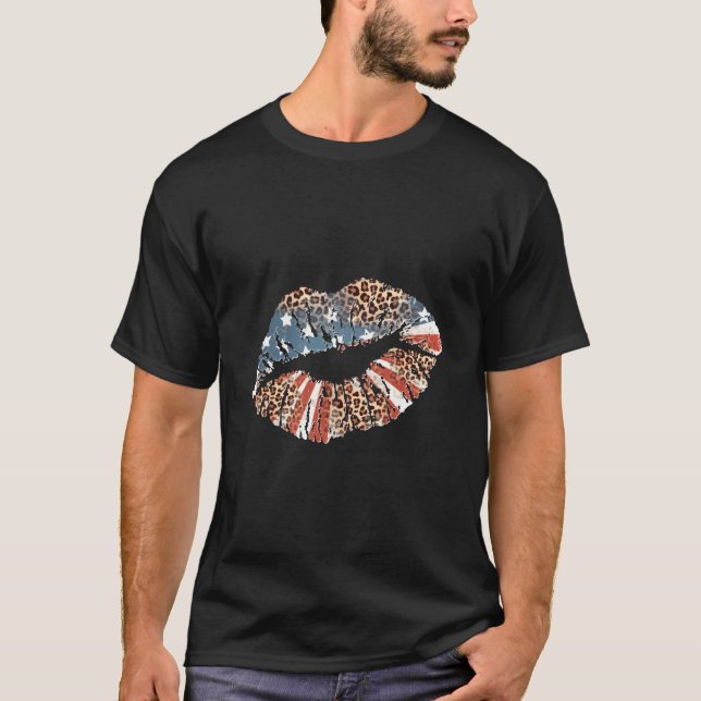 Kissing Lips Smooch Pucker Patriotic July 4Th Leop T-Shirt (Front)