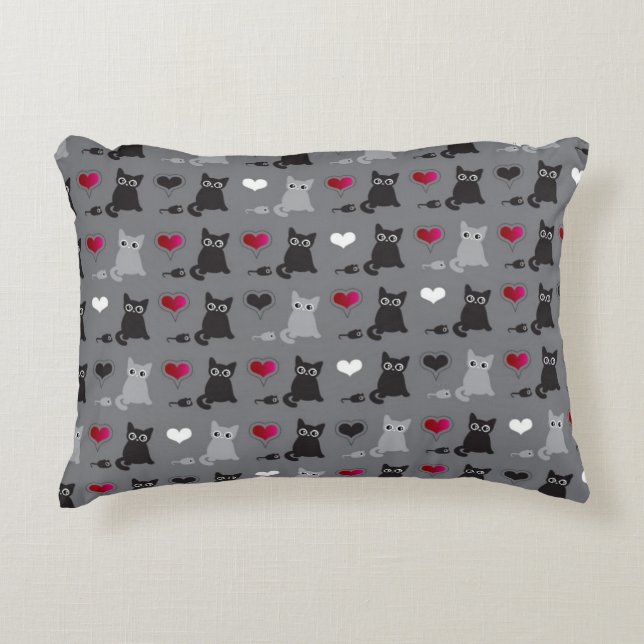kitten and mice pattern decorative pillow (Front)