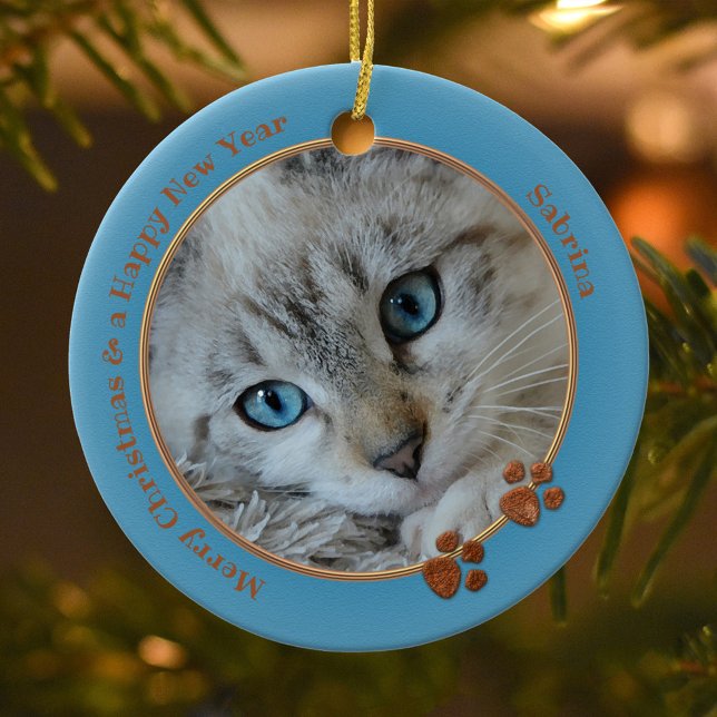 Kitty Keepsaké bleu ornement photo de Noël (Christmas ornament featuring a photo of your own cat framed by a blue and gold border)