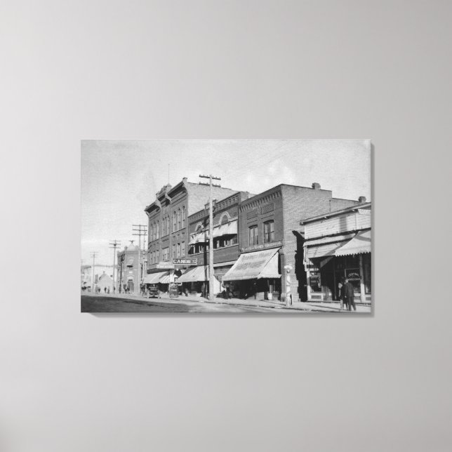Klamath Falls, OR View looking up Main Street Canvas Print (Front)