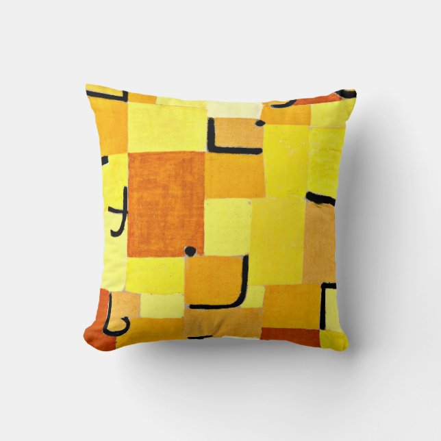 Klee - Characters in Yellow, Throw Pillow (Front)