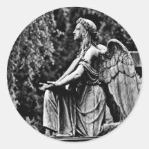Kneeling angel