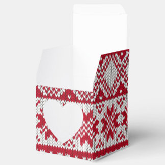 Knitted Christmas Favor Box