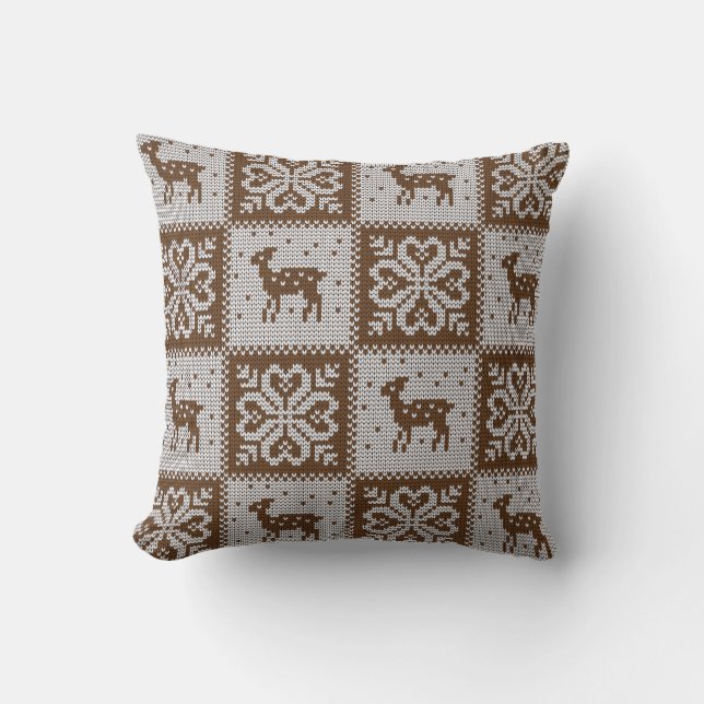 Knitted winter deers: vintage pattern. throw pillow (Front)