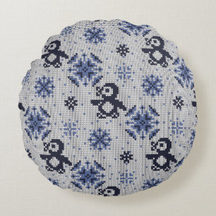 Knitted winter vintage seamless decorative pattern round pillow