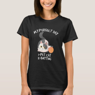 Knitting Crochet Lover  Cute Cat And Yarn Funny Kn T-Shirt