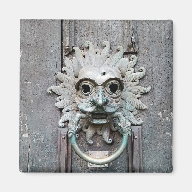 Knock knock magnet (Front)