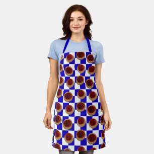 Kolaches aux cerises sur tablier à carreaux