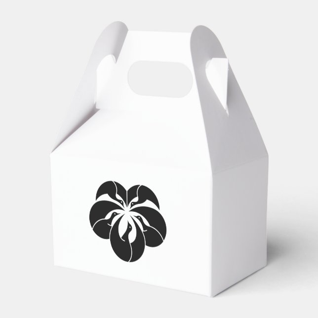 Korin-style cranes in shape of ivy leaf favor box (Back Side)