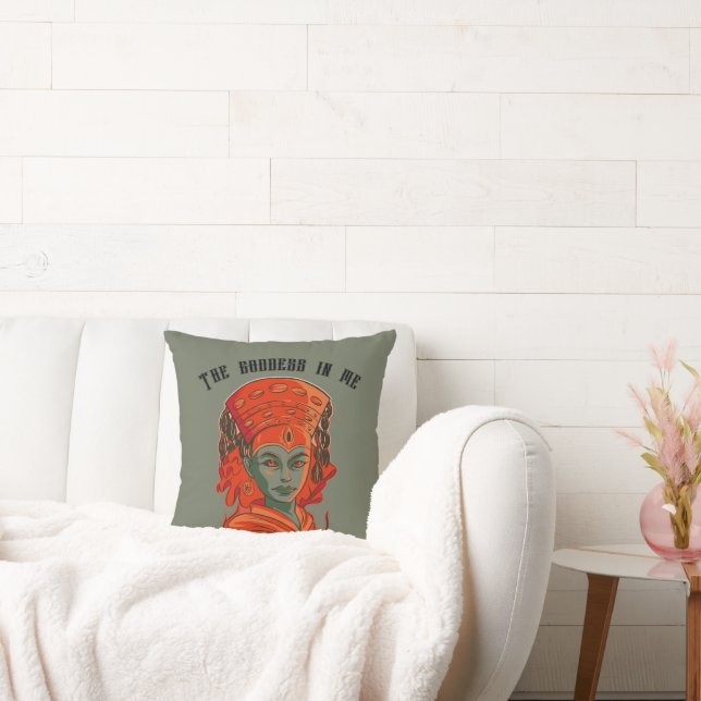  Kumari - The goddess in me    Throw Pillow (Couch)