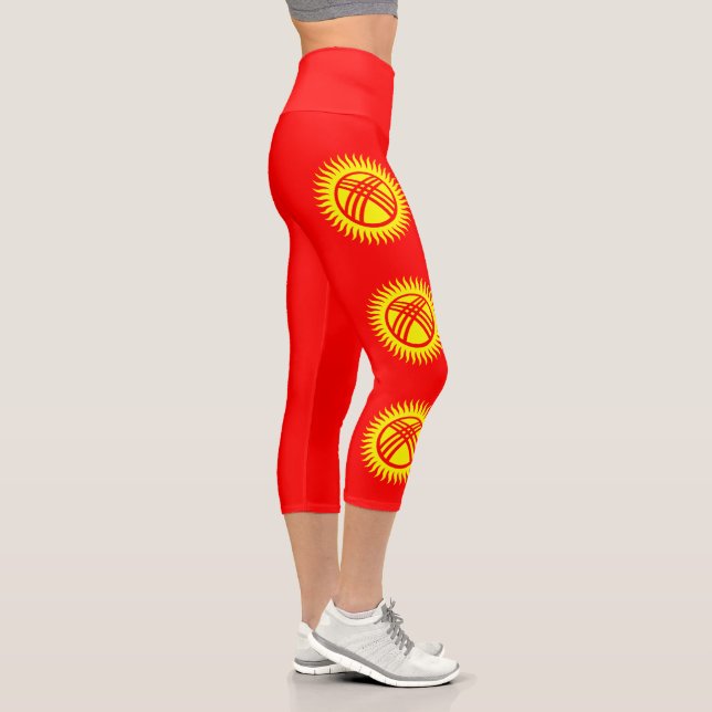 Kyrgyzstan Flag Capri Leggings (Right)