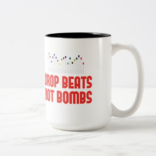 la baisse bat pas les bombes DJ et la tasse de (Droit)