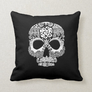 La Bella Muerte Dark Throw Pillow