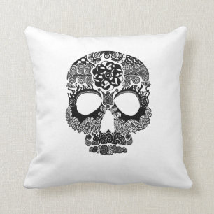 La Bella Muerte Throw Pillow