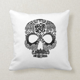 La Bella Muerte Throw Pillow