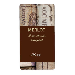 La bouteille de vin bouche l'étiquette de