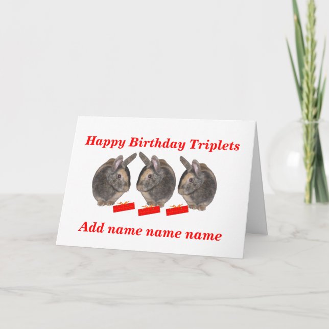 La carte d'anniversaire de triplets, ajoutent des (Devant)