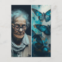 La carte postale de la femme âgée avec des papillo