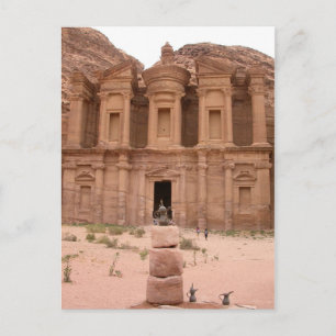 La carte postale du Deir à Pétra